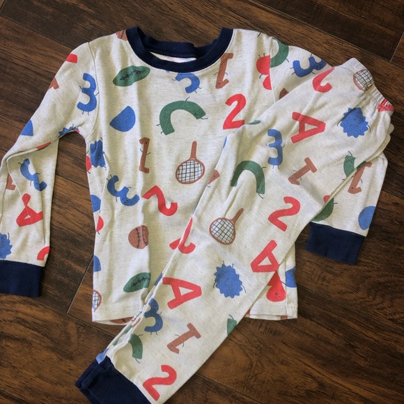 10 Set of Pajama’s - Picture 6 of 10